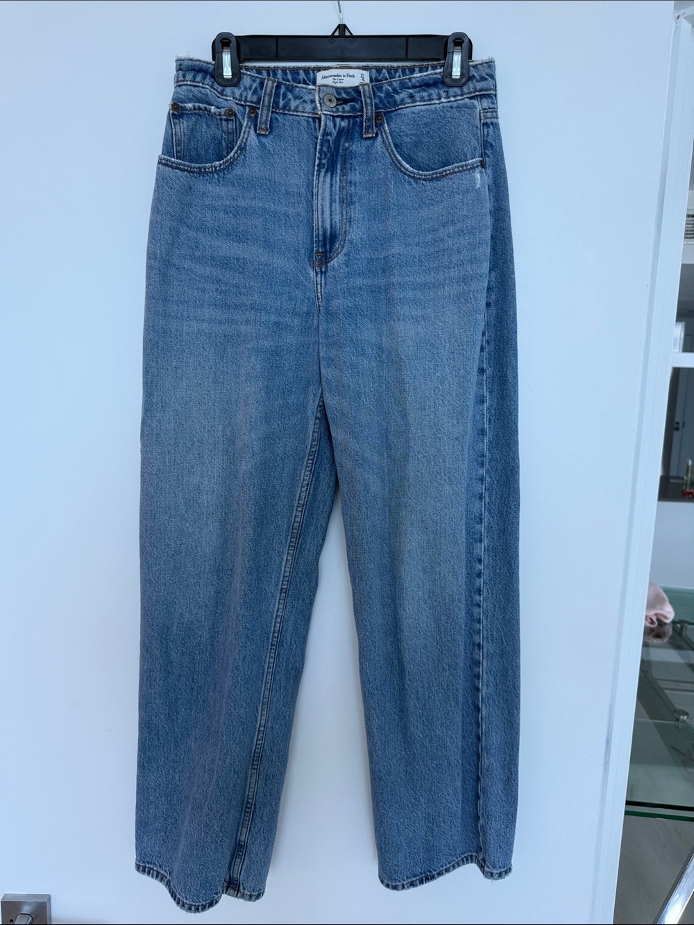 Abercrombie Curve Love Loose High Rise Jeans in Size 27